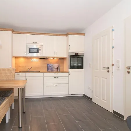 Heimatlicher-hafen-greetsiel Apartment