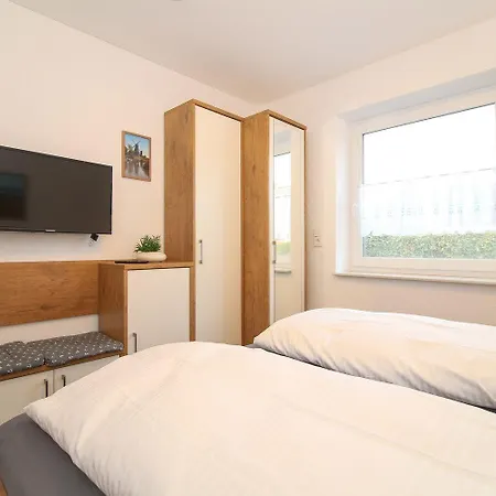 Heimatlicher-hafen-greetsiel Apartment *